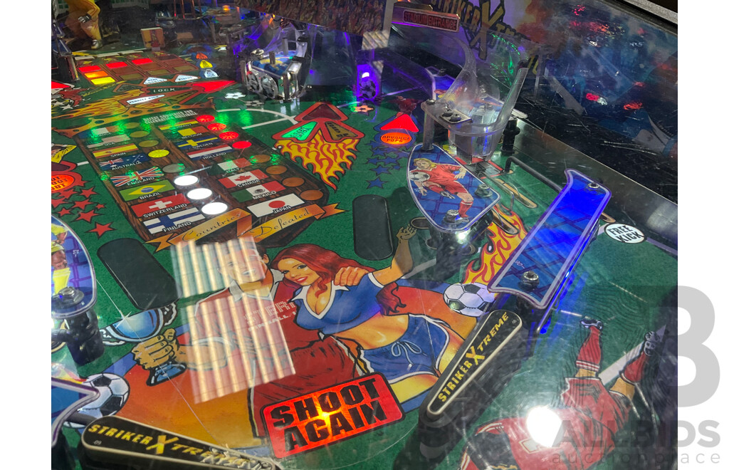 STRIKER XTREME (Stern Pinball Inc.) Pinball Machine