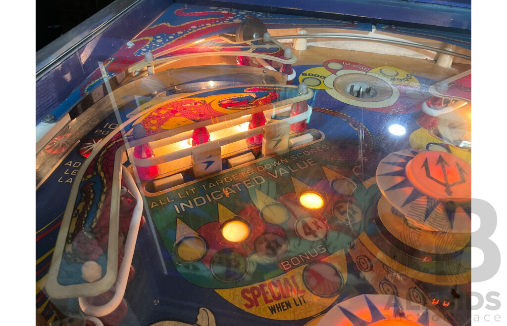 TRIDENT (Stern) Pinball Machine