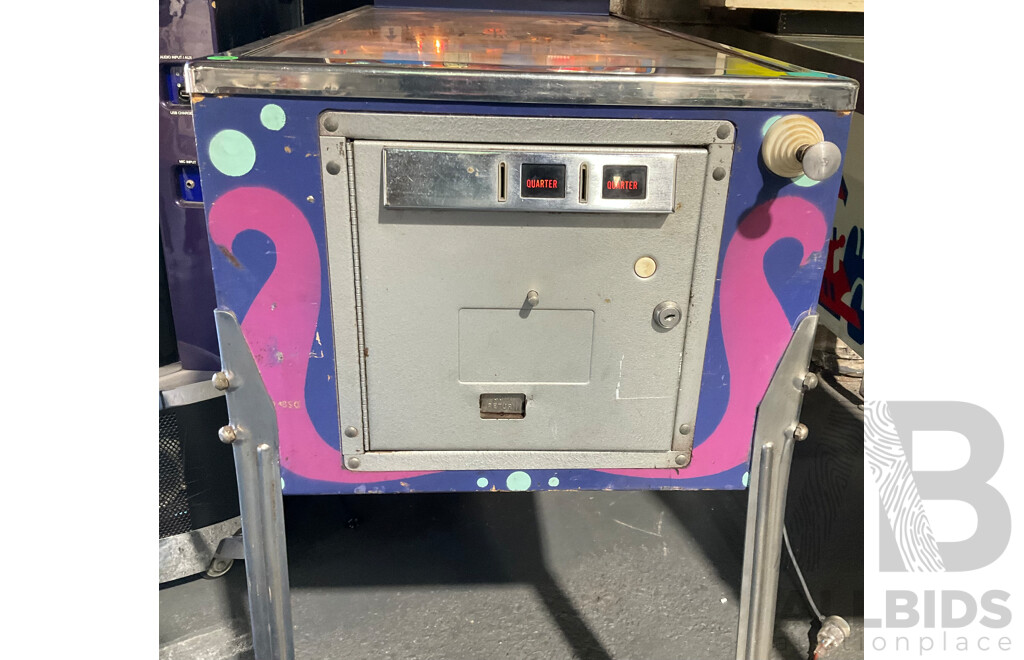 TRIDENT (Stern) Pinball Machine