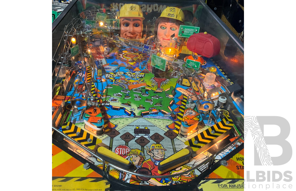 RED & TED'S ROAD SHOW (Williams) Pinball Machine