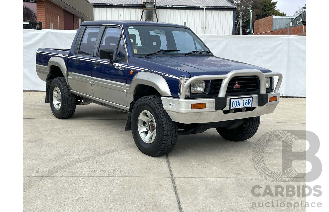 8/1993 Mitsubishi Triton (4x4) MJ Double Cab Utility Blue / Silver 2.5L