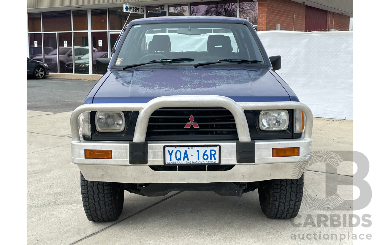 8/1993 Mitsubishi Triton (4x4) MJ Double Cab Utility Blue / Silver 2.5L