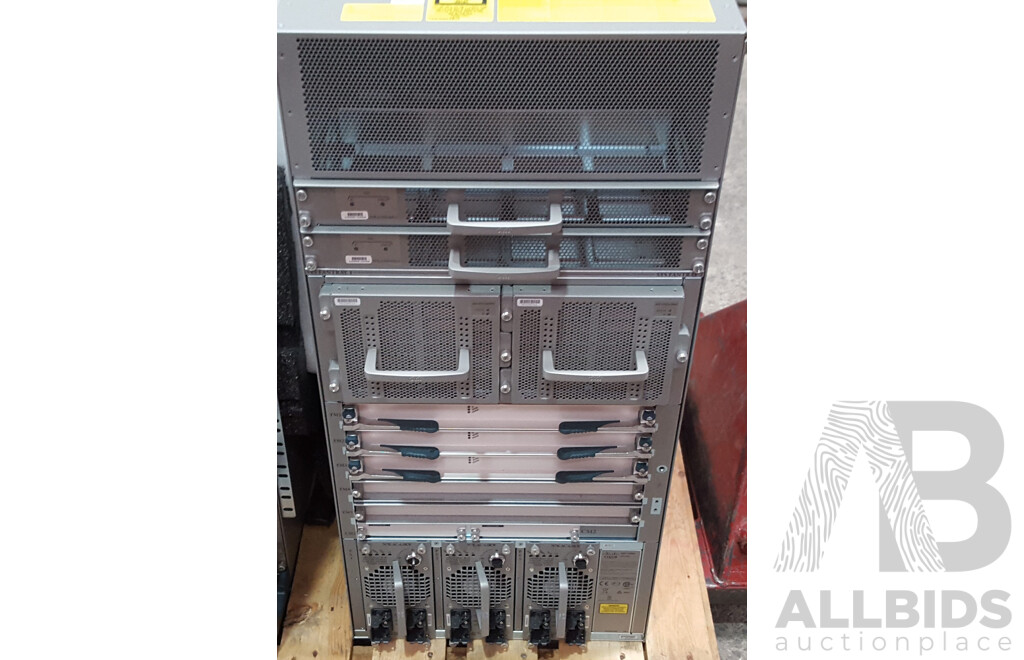 Cisco (N7K-C7010) Nexus 7000 Series Switch Chassis