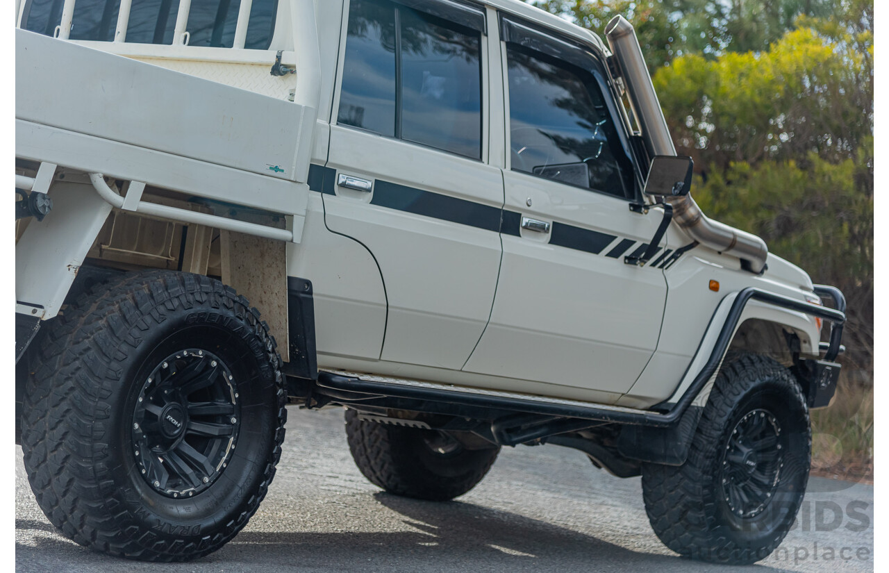 3/2015 Toyota Landcruiser GXL (4x4) VDJ79R Double C/Chas White 4.5L Turbo Diesel V8