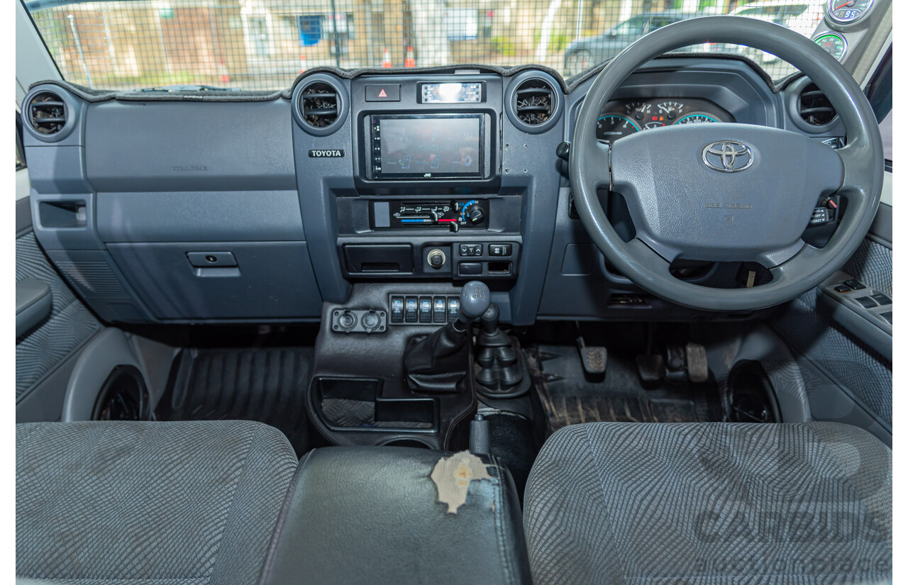 3/2015 Toyota Landcruiser GXL (4x4) VDJ79R Double C/Chas White 4.5L Turbo Diesel V8