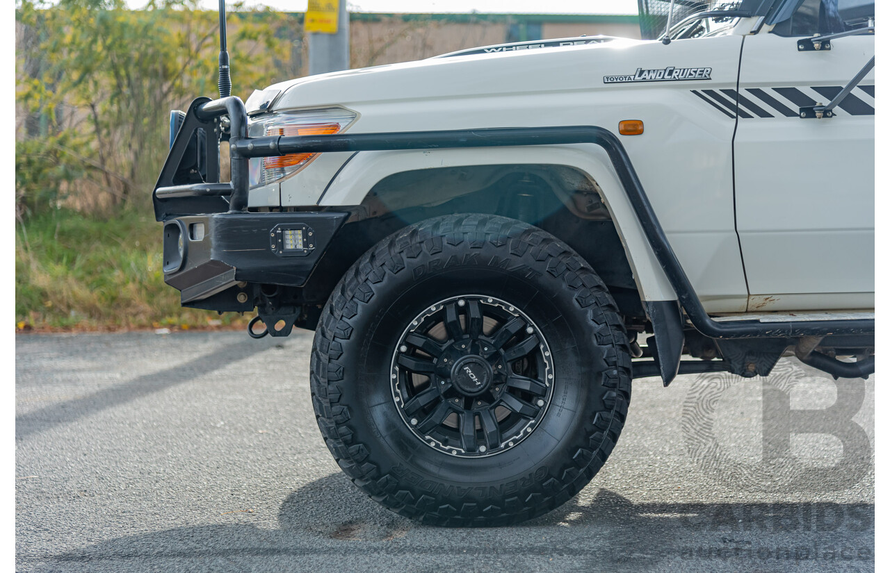 3/2015 Toyota Landcruiser GXL (4x4) VDJ79R Double C/Chas White 4.5L Turbo Diesel V8