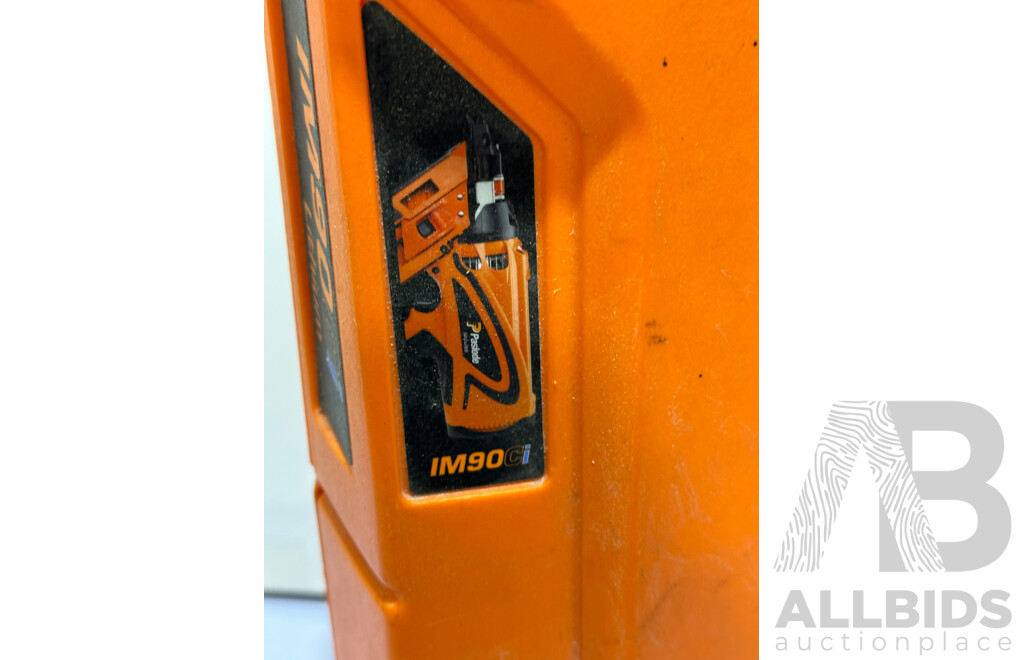 Paslode IM 90 Lithium Nail Gun