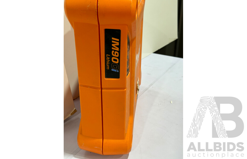 Paslode IM 90 Lithium Nail Gun