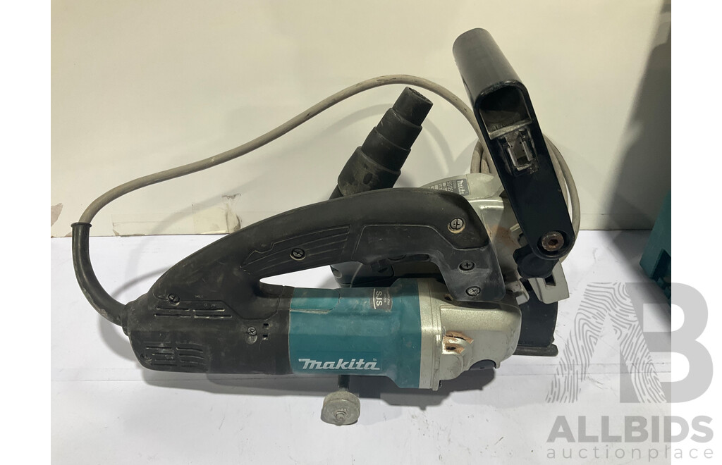 MAKITA (SG1251) 125mm 1400W Corded Wall Chaser - Estimated ORP $1,099