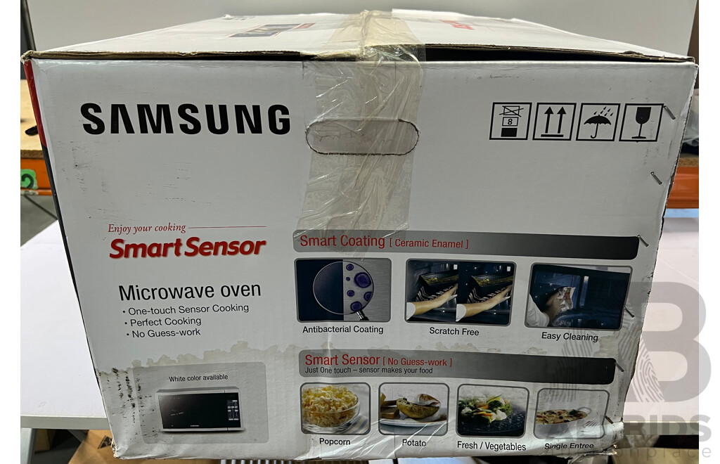 Samsung (ME6144ST) Microwave Oven - ORP $289.00