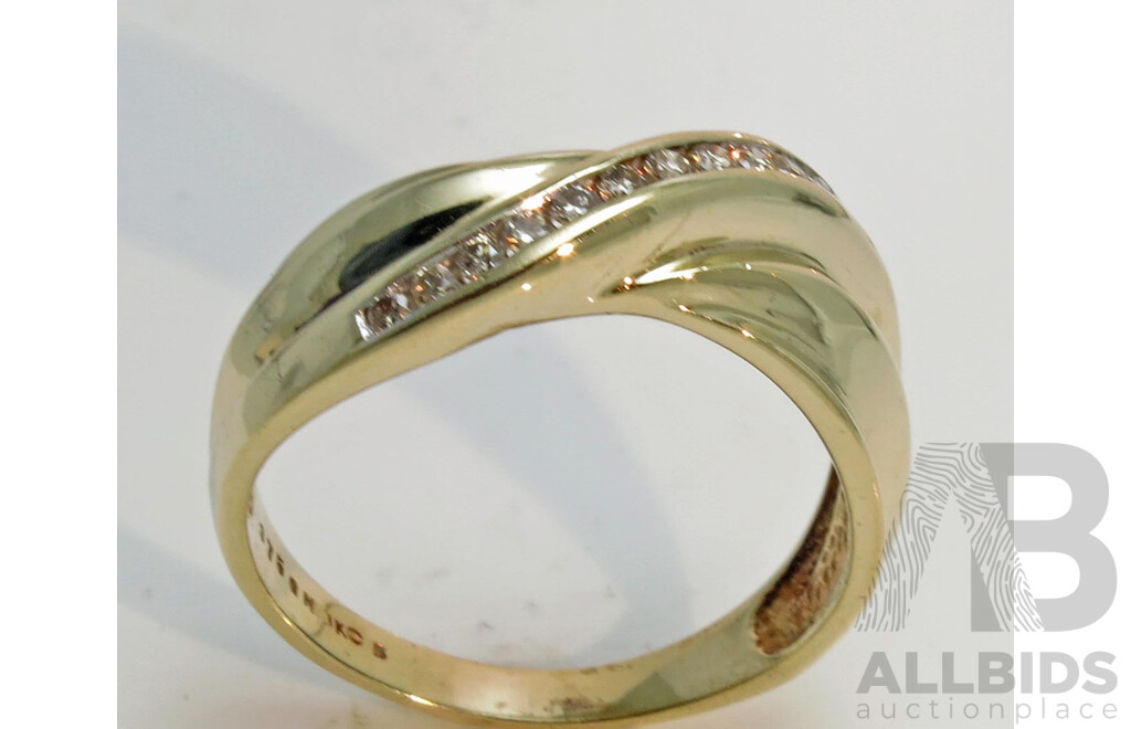 9ct Gold Diamond Ring