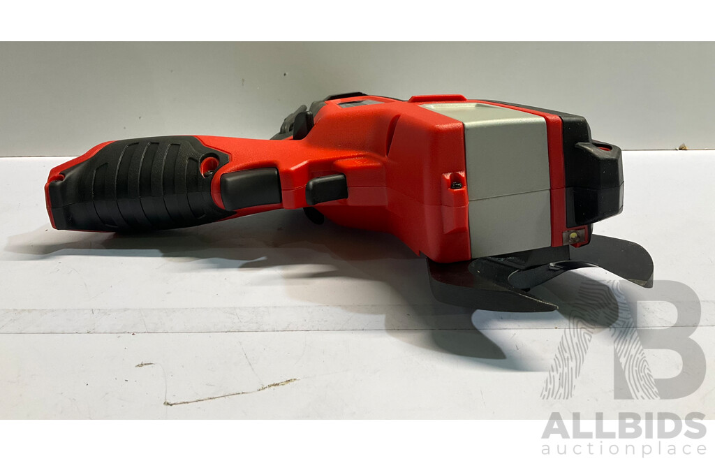 MILWAUKEE M12CC-0 12V Li-Ion Cordless Cable Cutters - ORP $788.00