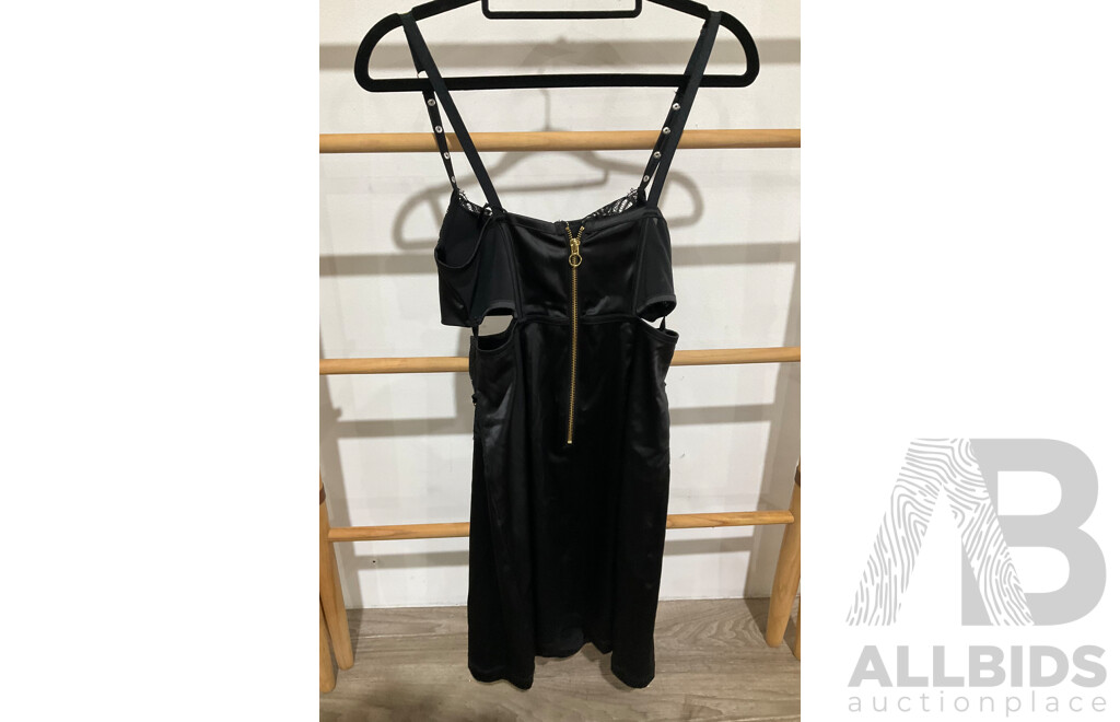 VAMP, PETER ALEXANDER, BRAS N THINGS - Assorted Women's Lingerie & PJs - Lot of 5 - Estimated Total ORP $500.00