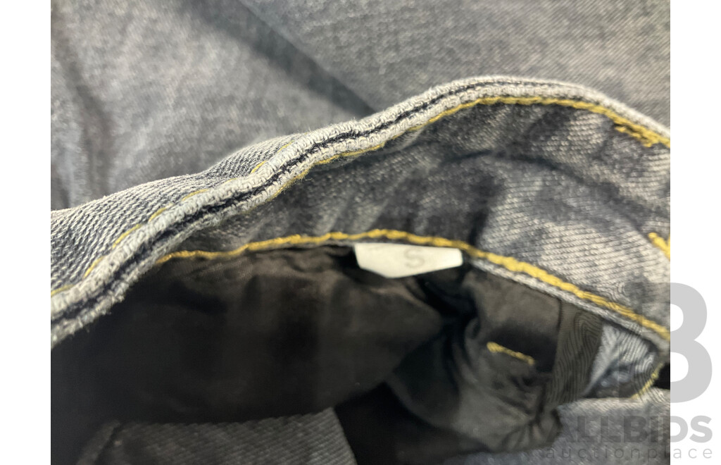 C&M, AJE, XIAO YE - Assorted Women's Jeans (Mixed Sizes) & T-Shirts (Size 10) - Lot of 5 - Estimated Total ORP $450.00