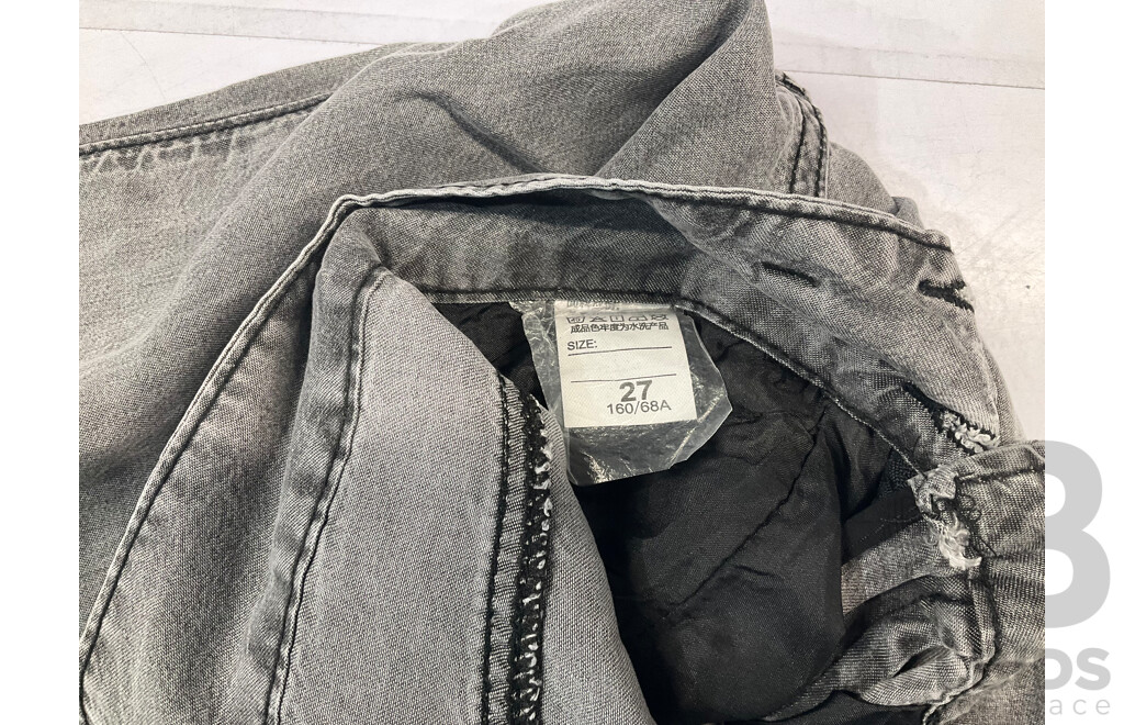 C&M, AJE, XIAO YE - Assorted Women's Jeans (Mixed Sizes) & T-Shirts (Size 10) - Lot of 5 - Estimated Total ORP $450.00