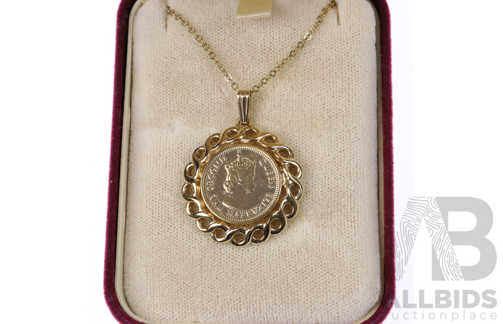 'Queen Elizabeth the Second' Coin Pendant with Chain, Gold Plated