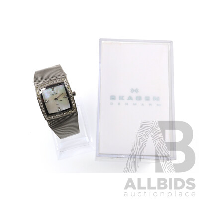 Skagen 608SSS Ladies Watch with Mother of Pearl Face & CZ Detail, 28mm Casing