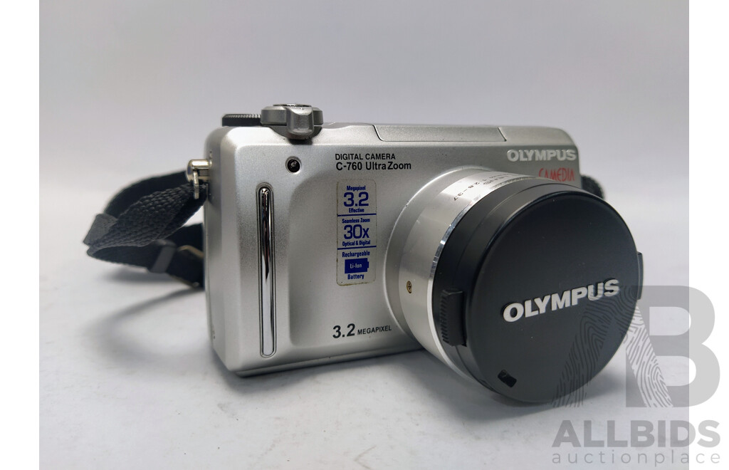 Olympus C-760 Ultra Zoom Digital Camera