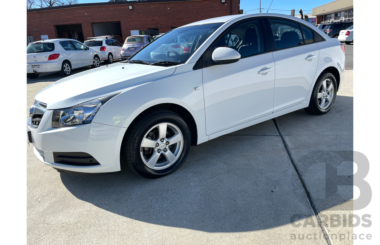 8/2010 Holden Cruze CD JG 4d Sedan White 1.8L