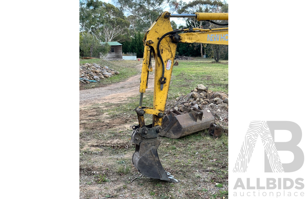 2007 NEW HOLLAND 2.7 Tonne Excavator