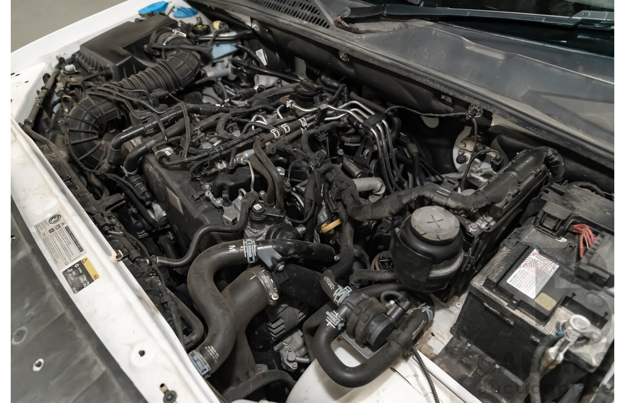 11/2014 Volkswagen Amarok Tdi400 (4x4) 2H Dual Cab Utility White 2.0L Turbo Diesel
