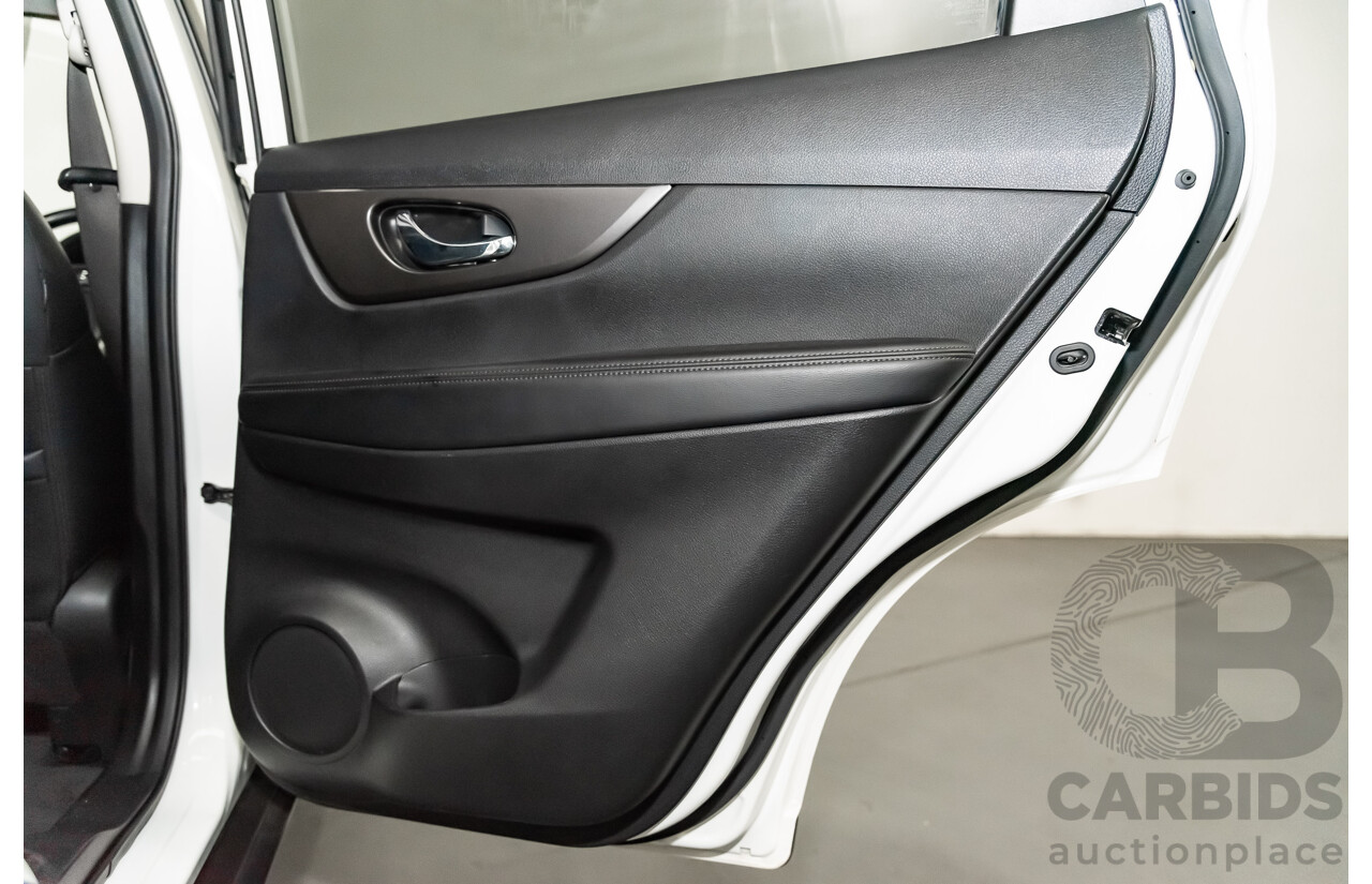 10/2015 Nissan X-Trail ST-L (4x4) T32 4d Wagon White 2.5L