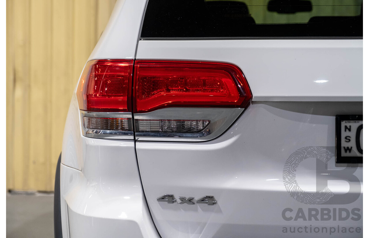 12/2013 Jeep Grand Cherokee Limited (4x4) WK MY14 4d Wagon White V6 3.6L