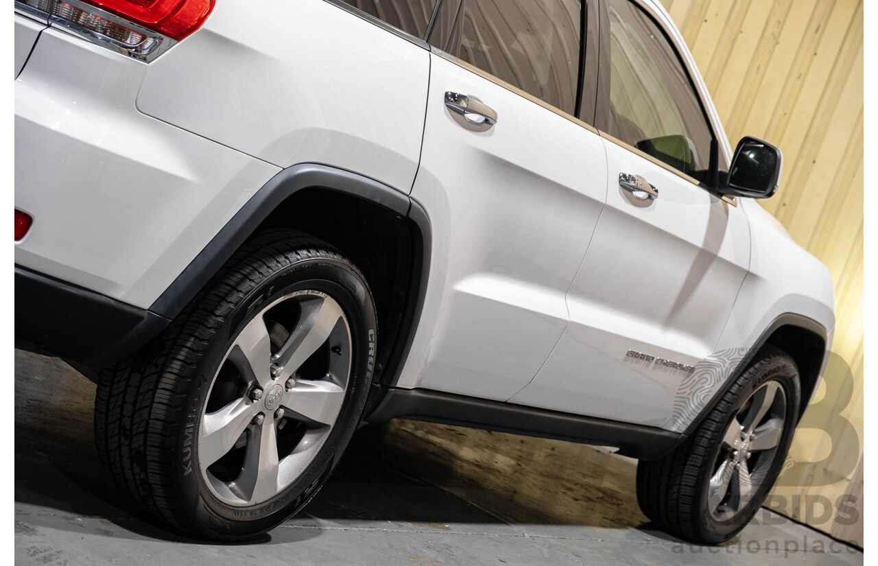 12/2013 Jeep Grand Cherokee Limited (4x4) WK MY14 4d Wagon White V6 3.6L