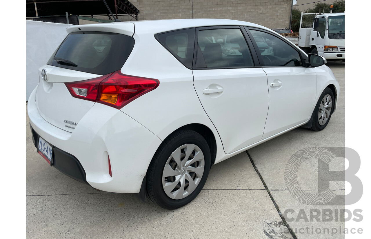 11/2014 Toyota Corolla Ascent ZRE182R 5d Hatchback White 1.8L