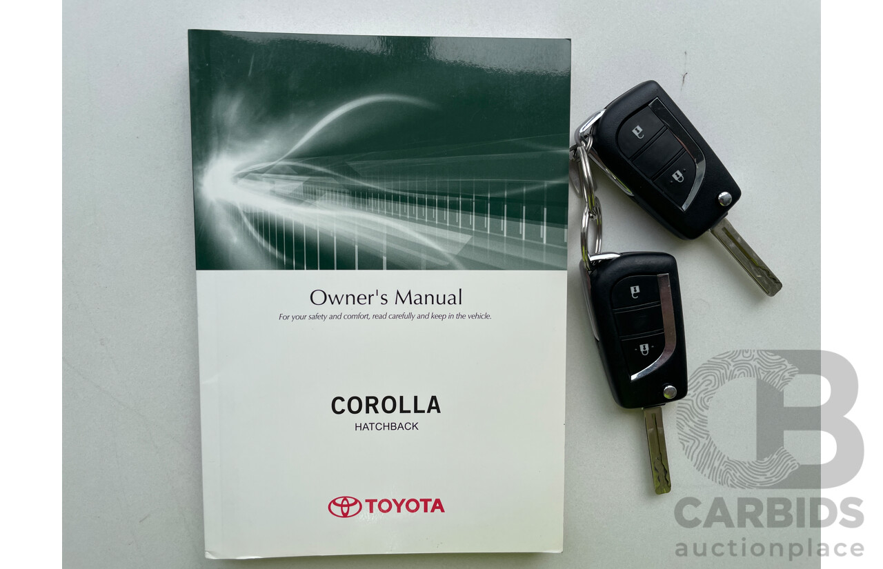 11/2014 Toyota Corolla Ascent ZRE182R 5d Hatchback White 1.8L