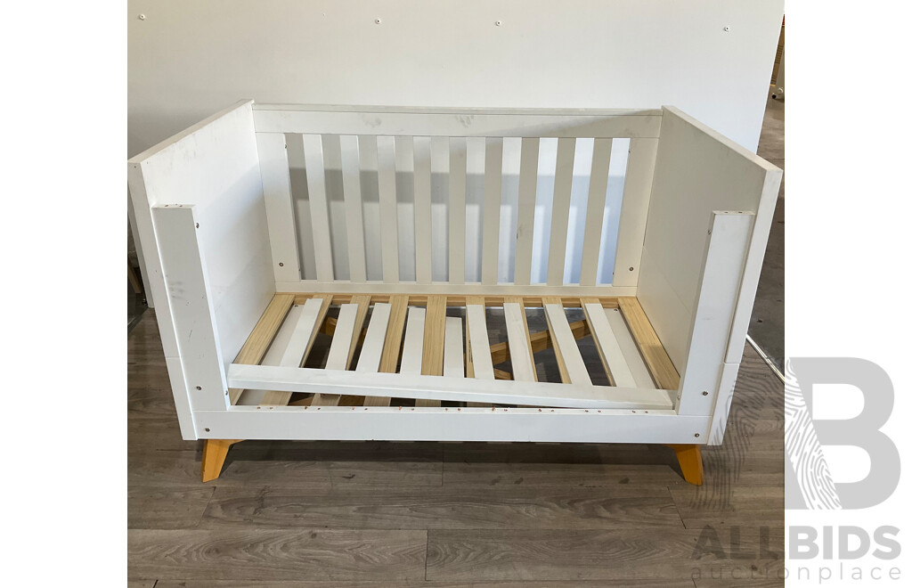 LOVE N CARE Fjord Cot  - ORP $849