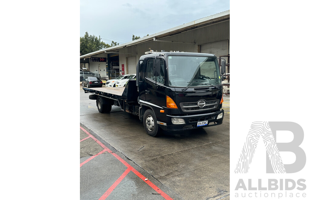 02/2007 Black Hino FD1J Tow Truck with Tilt Slide Tray by Ekebol Engineering