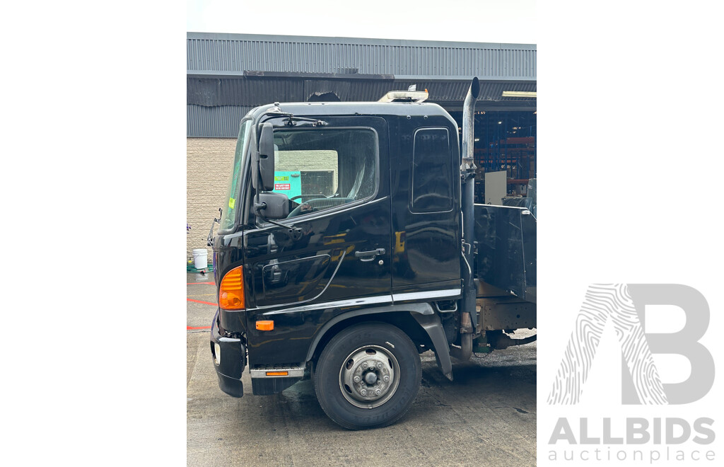 02/2007 Black Hino FD1J Tow Truck with Tilt Slide Tray by Ekebol Engineering