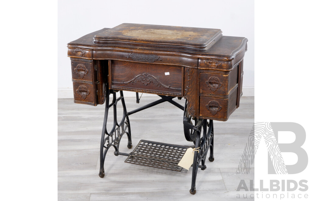 Antique White Treadle Sewing Machine and Table, No 1679394