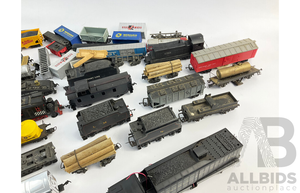 Large Collection Mostly HO Scale Train Locomotives and Cars, For Repair