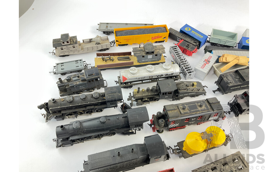 Large Collection Mostly HO Scale Train Locomotives and Cars, For Repair