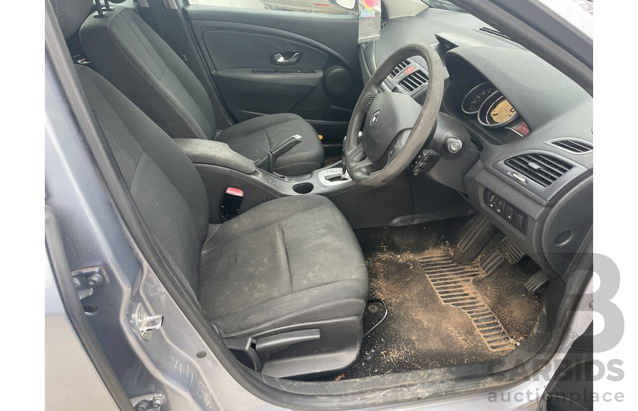 9/2010 Renault Megane Dynamique X32 5d Hatchback Silver 2.0L