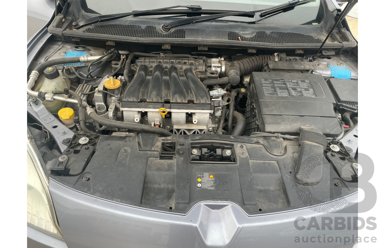 9/2010 Renault Megane Dynamique X32 5d Hatchback Silver 2.0L