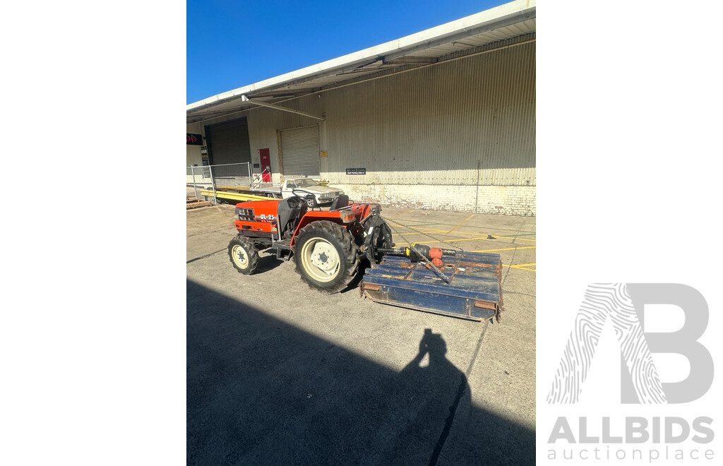 1994 Kubota GL 25 Sunshine GRANDELL Tractor ( with 11/2011 Slasher Attachment)