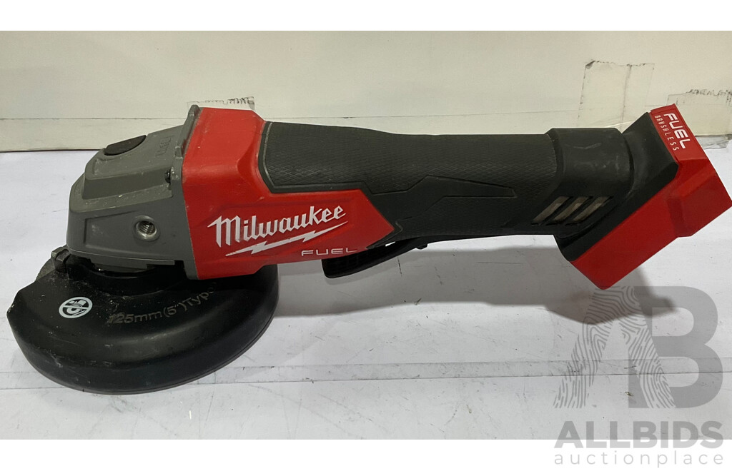 MILWAUKEE Heavy Duty Tool - Lot of 7 - Estimated Total $1900.00