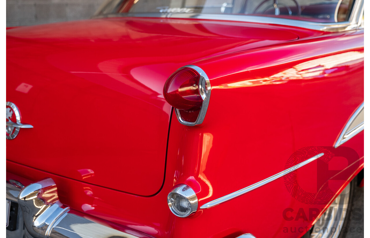 01/1955 Oldsmobile Super 88 2d Coupe Pearl White & Red V8 350 Chev 5.7L