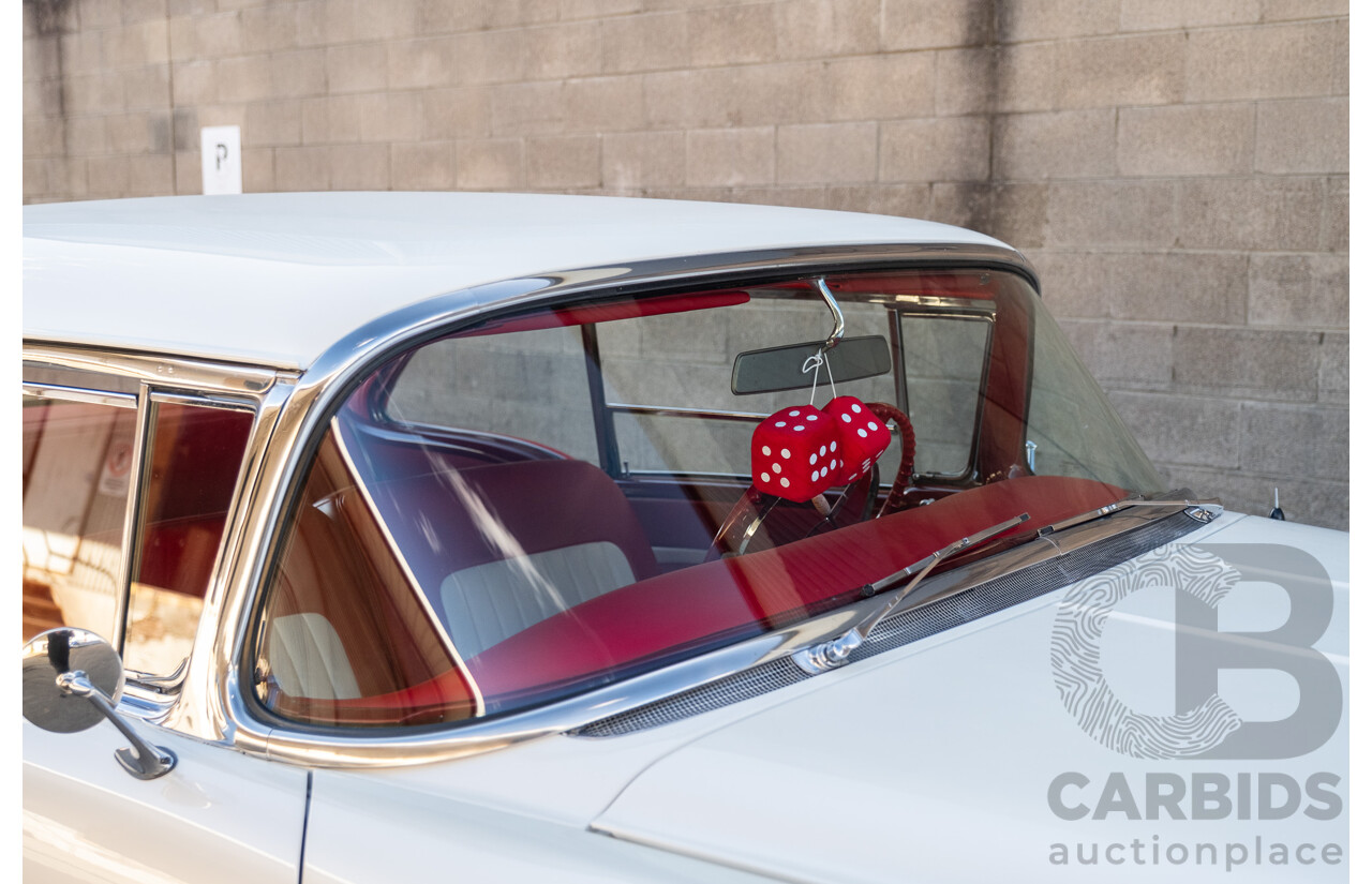 01/1955 Oldsmobile Super 88 2d Coupe Pearl White & Red V8 350 Chev 5.7L