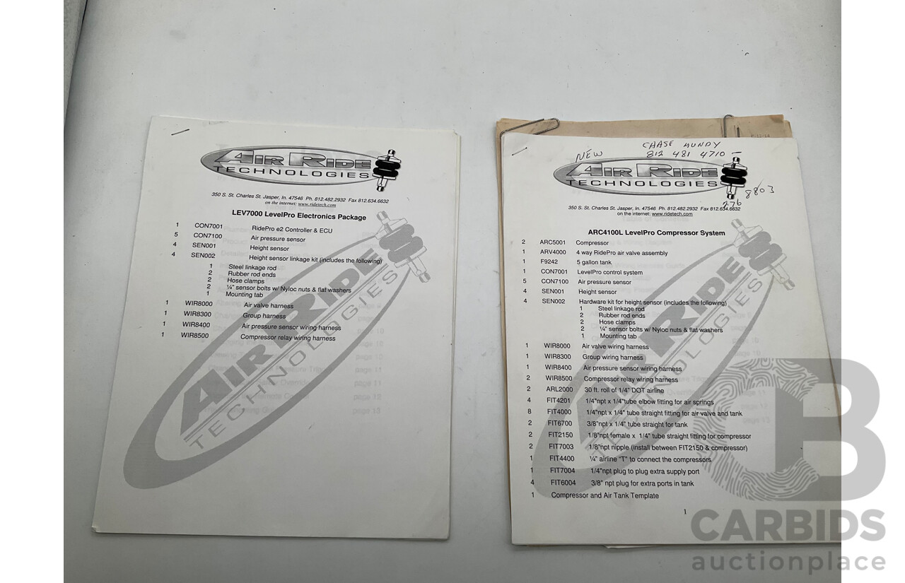 01/1955 Oldsmobile Super 88 2d Coupe Pearl White & Red V8 350 Chev 5.7L
