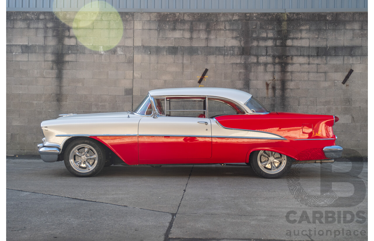 01/1955 Oldsmobile Super 88 2d Coupe Pearl White & Red V8 350 Chev 5.7L