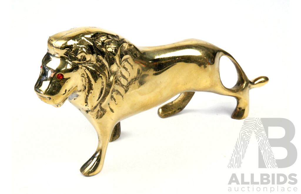 Handmade Ceylonese Solid Brass Lion Statue