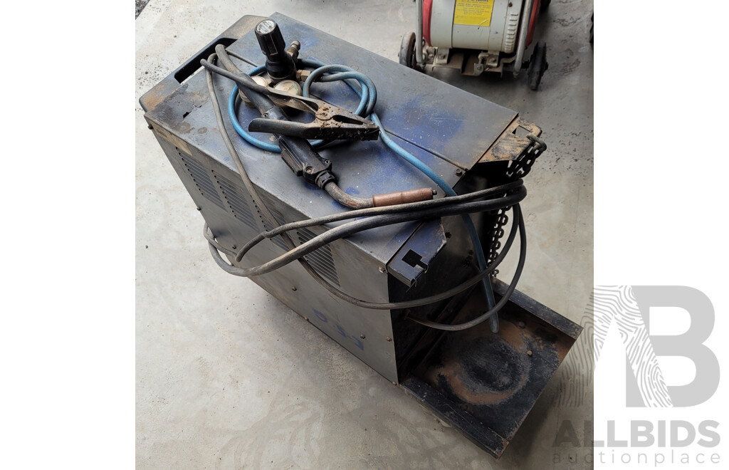 Cigweld Transmig Gas Mig Welder Model 195