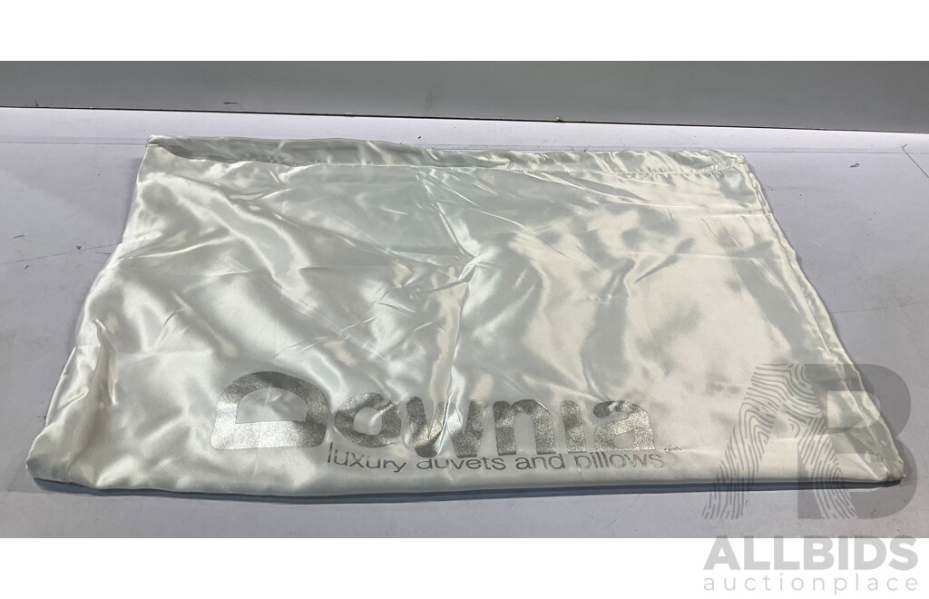 DOWNIA (QTWD5044SQ) Four Seasons 2-Quilt System - ORP $599.00