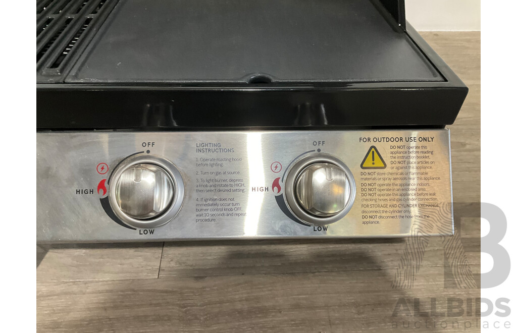 BEEF EATER Signature 2000ES 4 Burner Built in BBQ - ORP $1599.00