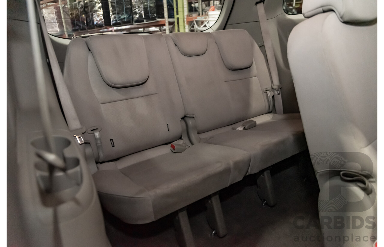 3/2015 Kia Carnival S YP MY15 4d Wagon Grey 3.3L V6