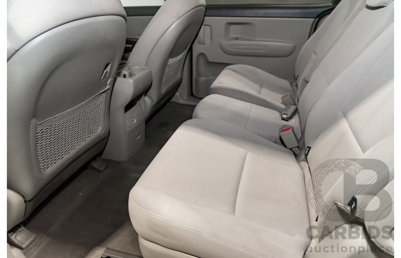 3/2015 Kia Carnival S YP MY15 4d Wagon Grey 3.3L V6